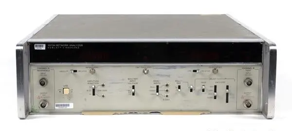 Agilent 3570A Tracking Generator – Used Rf Test Equipment 1