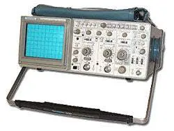 Classic Tektronix 2220 Analog-Digital Hybrid Oscilloscope – Used 1
